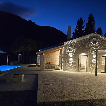 Terrallia * Agní